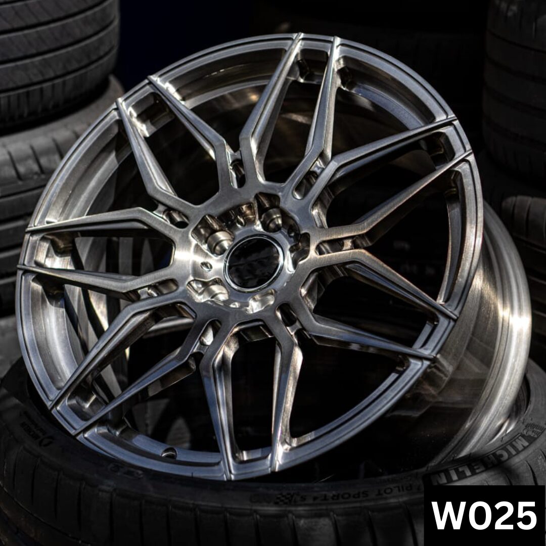 W025